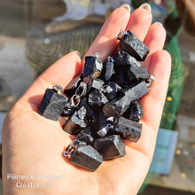 Charger l'image dans la galerie, Pendentif tourmaline brute