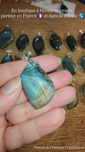 Charger et lire la vidéo dans la visionneuse de la Galerie, Pendentif en Labradorite au choix