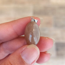 Charger l'image dans la galerie, Pendentif Pierre de Lune