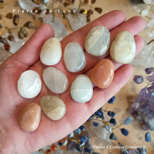 Load image into Gallery viewer, Pierre de Lune pierre roulée percée