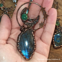 Cargar imagen en el visor de la galería, Pendentif Lune Labradorite
