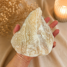 Cargar imagen en el visor de la galería, Bloc de calcite jaune polie / brute
