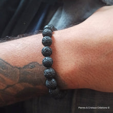 Cargar imagen en el visor de la galería, Bracelet Œil de taureau, Pierre de Lave ou Sodalite
