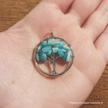 Load image into Gallery viewer, Pendentifs Arbre de Vie (plusieurs pierres disponibles)

