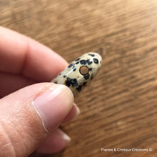Load image into Gallery viewer, Pendentif Jaspe Dalmatien
