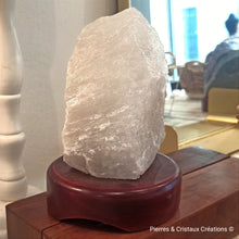 Load image into Gallery viewer, Lampe Cristal de Roche
