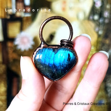 Charger l&#39;image dans la galerie, Pendentif Cœur d&#39;Éclipse Labradorite
